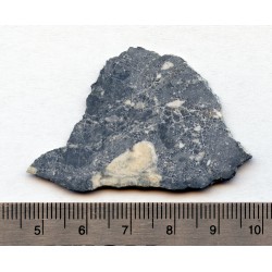 Lunar Meteorite DAG 400 2.82g slice 