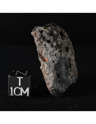 Oued Namous 001 – Angrite Meteorite (27.09 g)