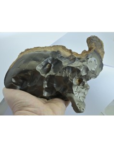 Oriented Iron Meteorite 2.76 kg – Shield Shape with Apex Flow Lines 2