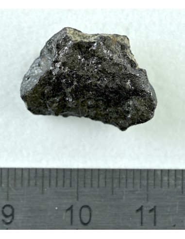 Tissint Martian Meteorite 1.993 g – Oriented with Flow Lines | meteori