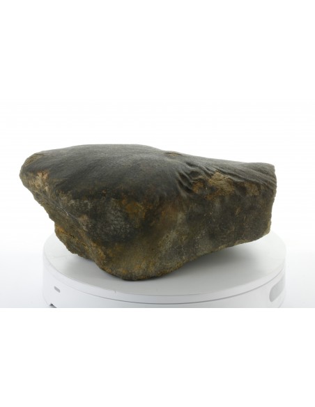 Oriented Chondrite Meteorite 9.85 kg | Shield Shape & Flow Lines