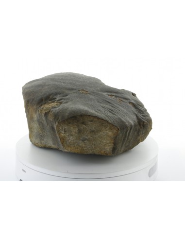 Oriented Chondrite Meteorite 9.85 kg | Shield Shape & Flow Lines
